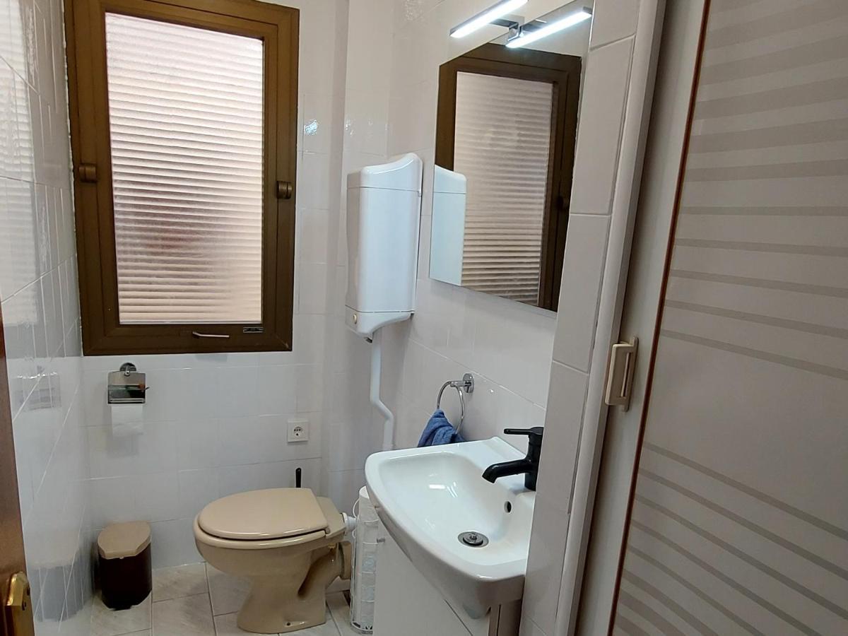 Sol Marina Apartment 살루 외부 사진